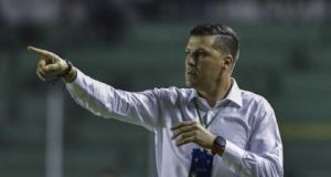 Aseguran que Juan Cruz Real es posible a técnico de Santa Fe, reemplazo de Peirano | Futbol Colombiano | Liga Betplay