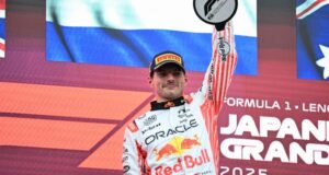 Verstappen llega a Baréin listo para silenciar a los McLaren