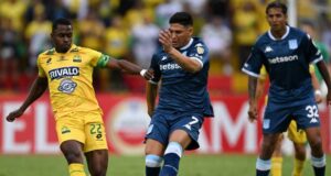 Racing goleó a Bucaramanga y es el nuevo líder del Grupo E