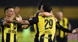 Vélez, Peñarol, Sao Paulo y Racing avanzan a octavos