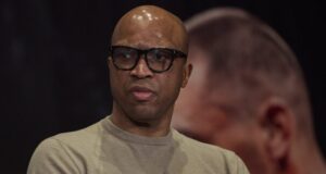 Derrick James afirma que Crawford no le teme a Canelo