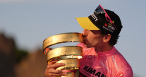 El británico Simon Yates gana por primera vez el Giro de Italia