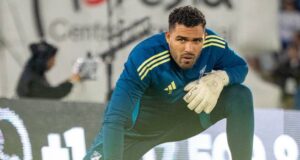 Montero le pidió a Camacho una ‘ayudita’ para seguir sacando el arco en cero