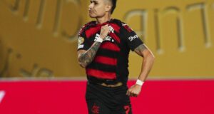 Luiz Araújo lidera al Flamengo en victoria sobre Esperance de Túnez en el Mundial de Clubes