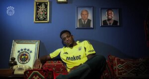 Fenerbahce defendió a Jhon Jáder Durán y desmintió versiones que apuntaban a una pelea con el DT José Mourinho por llegar tarde