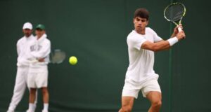 Alcaraz, firme en busca de su tercer título en Wimbledon