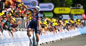 Van der Poel gana la segunda etapa y líder del Tour de Francia