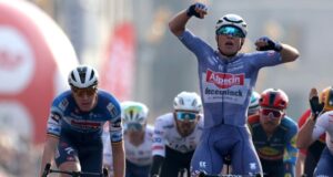 Philipsen gana la primera etapa del Tour y toma el maillot amarillo