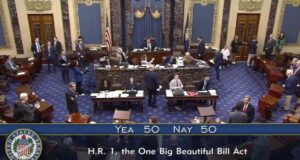 Senado aprueba proyecto de recortes fiscales de Trump con Vance rompiendo el empate