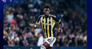 Jhon Durán le cumplió a José Mourinho y fue clave en clasificación del Fenerbahce: anotó golazo en el play-offs de la Champions League
