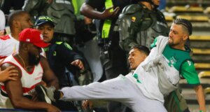 En fotos | Pelea en las tribunas del Atanasio Girardot: hinchas de Nacional y Sao Paulo se enfrentan