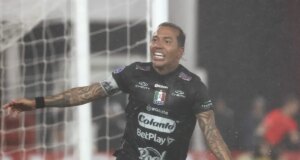 Dayro Moreno aumenta su leyenda: los goles con los que Once Caldas eliminó a Huracán y se metió en cuartos de final de la Copa Sudamericana