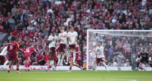 Liverpool golpeó al Arsenal con uno de los mejores goles de la fecha a nombre de Szoboszlai