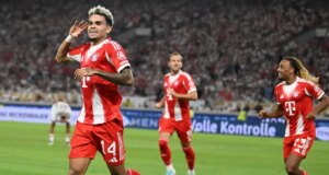 A Luis Díaz le sonrió la fortuna en Alemania y se unió a la fiesta del Bayern Múnich: anotó gol de carambola y está imparable en la Bundesliga
