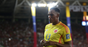 Yerry Mina, baja en la convocatoria de la Selección Colombia para los partidos amistosos contra México y Canadá; Willer Ditta, su reemplazo