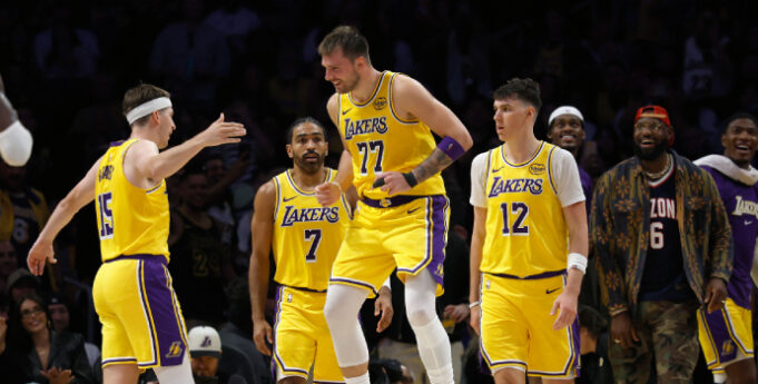 La-NBA-aprueba-la-venta-record-de-los-Lakers-1.jpg