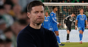 Vinicius amenaza con no renovar por una relación complicada con el DT; a Xabi Alonso le llueven críticas