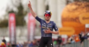 Tom Pidcock gana la Milán-Turín, su segunda victoria del 2026