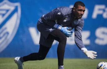 Álvaro Montero, culpable en la derrota de Vélez en Argentina