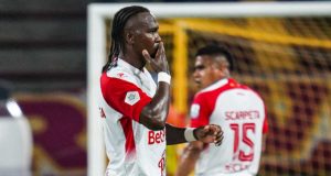 ¿Enfocarse en Libertadores o pelear la Liga?: Rodallega responde