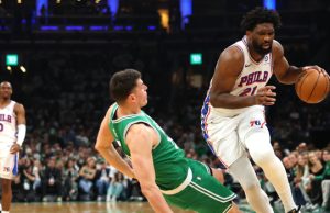 76ers completan remontada ante Celtics en el juego decisivo