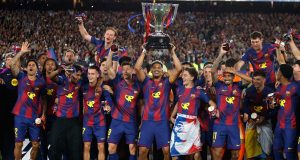 Barcelona conquista LaLiga tras vencer al Real Madrid en un Clásico que sentenció la temporada blanca