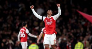 Arsenal gana por la mínima al Burnley y queda a un paso de conquistar la Premier League