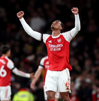 Arsenal gana por la mínima al Burnley y queda a un paso de conquistar la Premier League