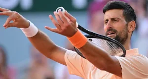 Djokovic cumple ante Royer en Roland Garros 2026