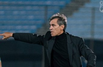Héctor Cúper es el nuevo entrenador de Universitario de Deportes