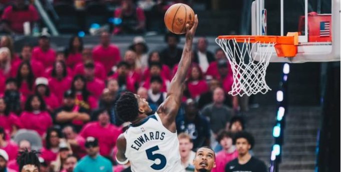 Knicks-arrasan-a-76ers-y-Timberwolves-pegan-primero-ante-Spurs-en-el-inicio-de-semis-NBA-1.jpg