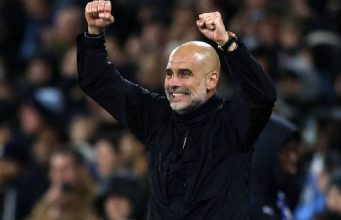 Manchester City golea al Crystal Palace y se coloca a dos puntos