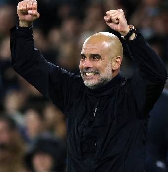 Manchester City golea al Crystal Palace y se coloca a dos puntos