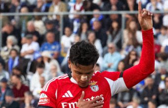 Richard Ríos marca un golazo en el empate entre el Famalicao y Benfica