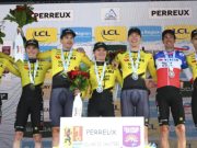 Visma gana el crono por equipos, Baudin sigue líder del Tour Aura